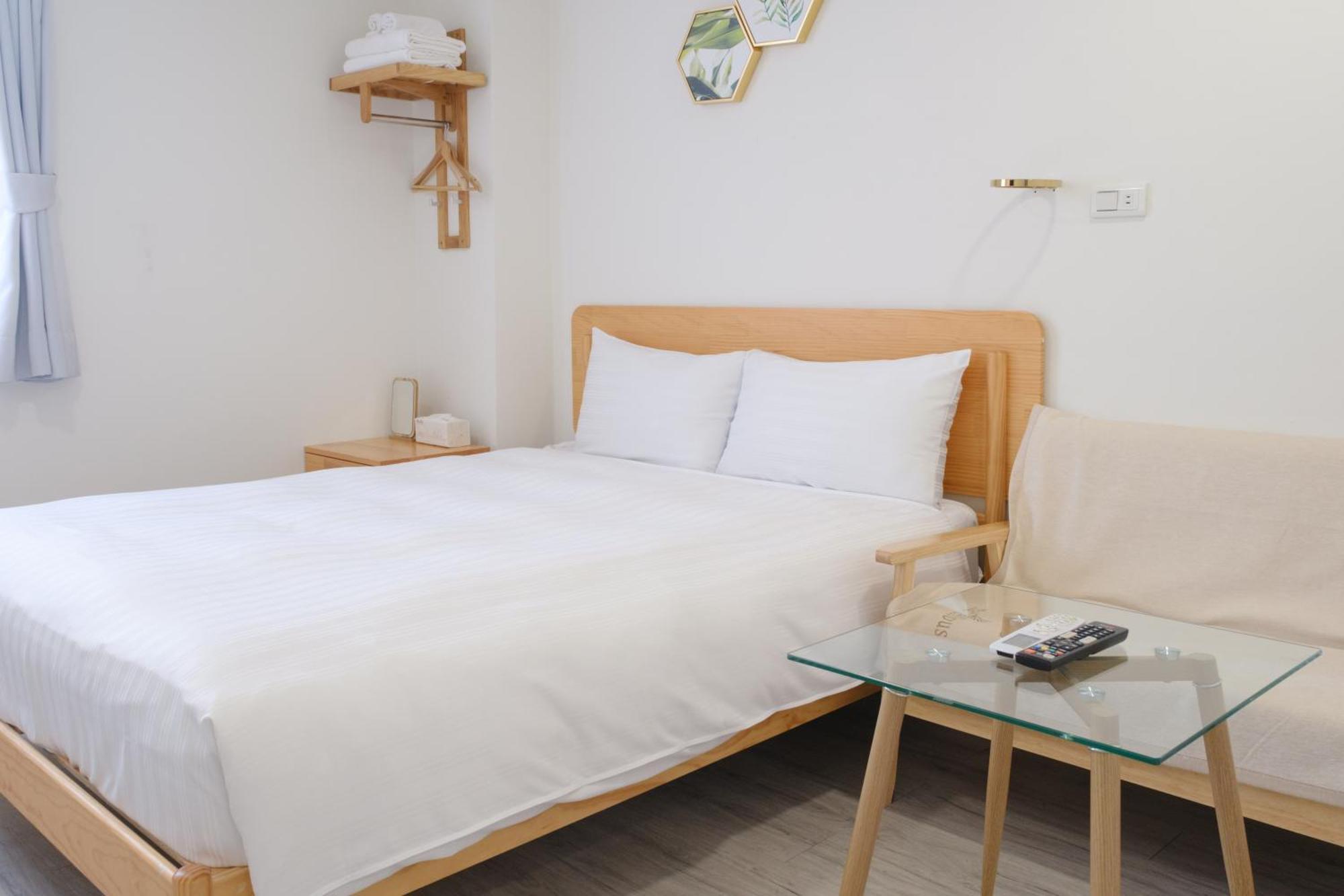 See U Apartment Тайнан Екстериор снимка