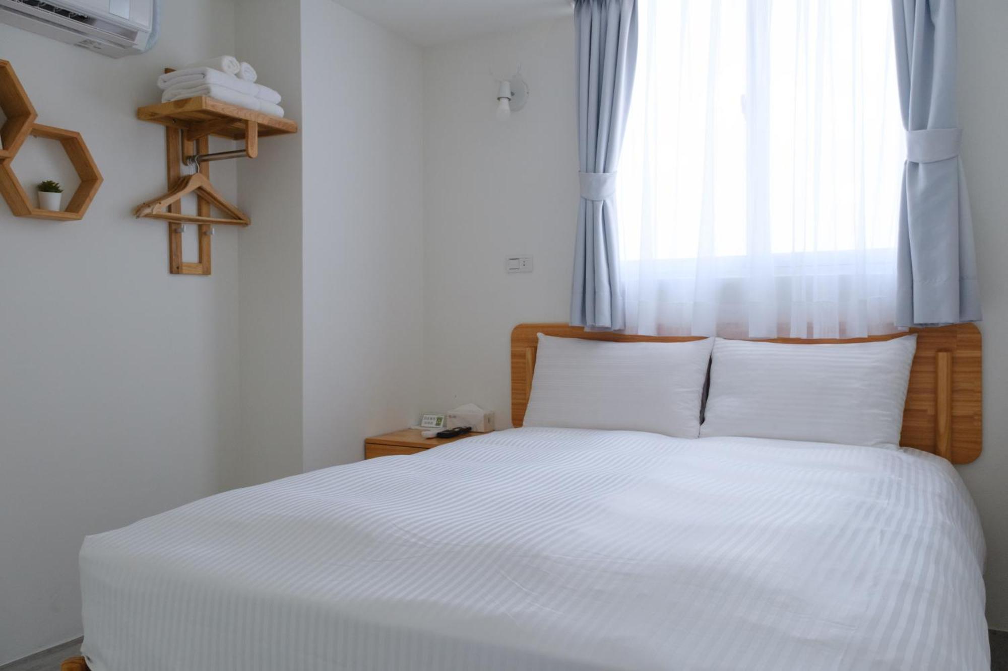 See U Apartment Тайнан Екстериор снимка